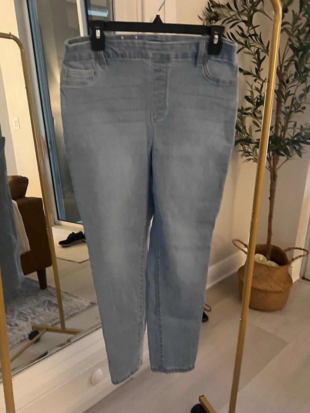 Light Blue Women’s Slim Stretch Jeans